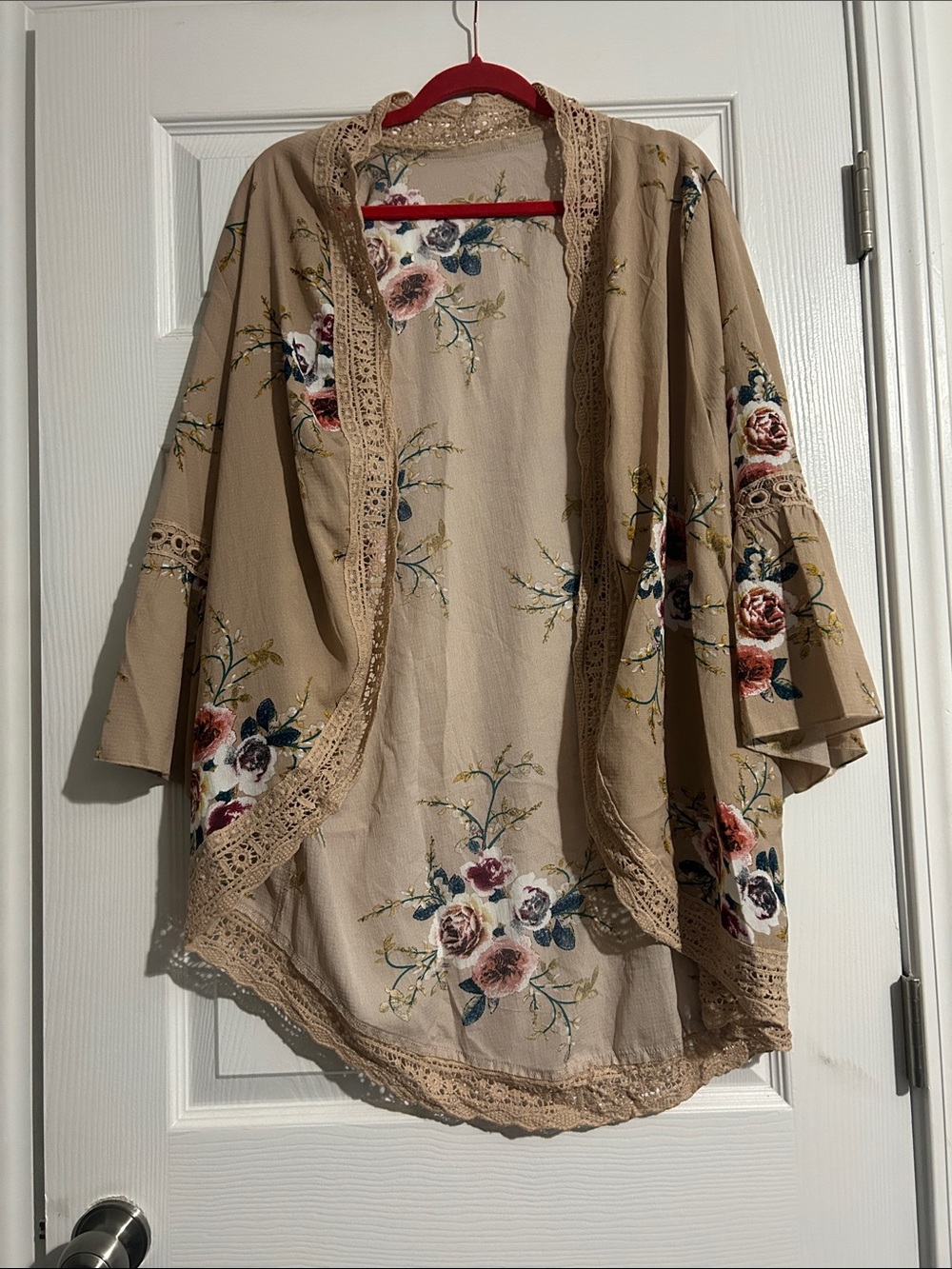 Floral Lace Trim Kimono Cardigan in Beige